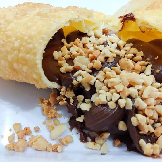 PASTEL CHOCOLATE COM CASTANHA